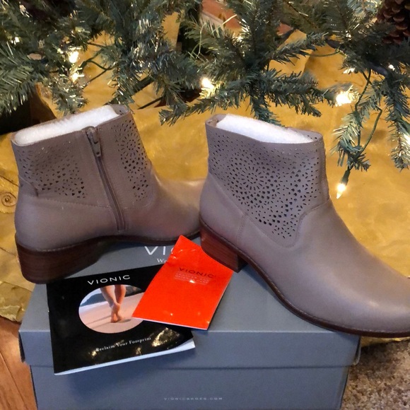 vionic luciana ankle boot